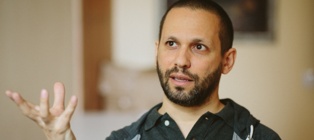 Author, poet, translator and publisher Lawrence Schimel was born in the USA, in
New York City, and currently resides in Spain, where he writes in both English
and Spanish. Lawrence is also the director for an independent publishing house
"A Midsummer